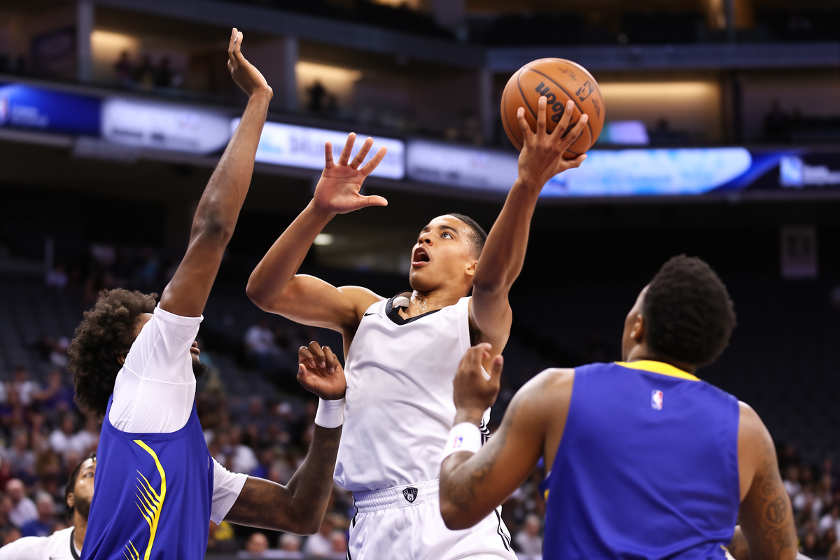 WELLBET吉祥坊体育平台 - 路易斯维尔新星米卡尔·布朗 Jr.：夏季联赛首秀绽放 NBA 梦想 - WELLBET吉祥坊